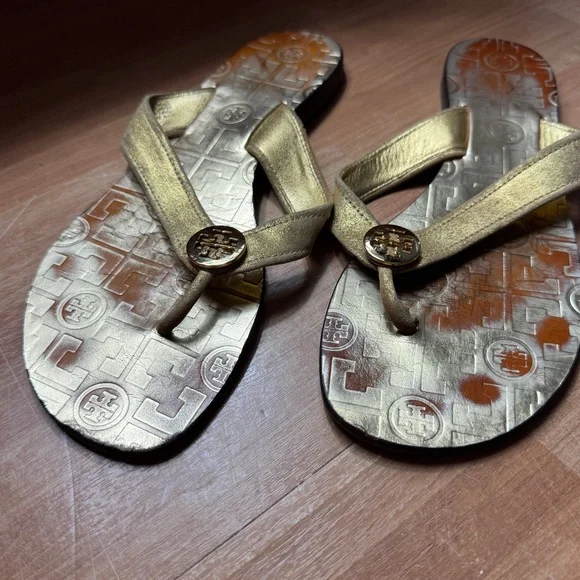 Tory Burch thora flat thong gold leather sandals size 8 - Picture 2 of 8